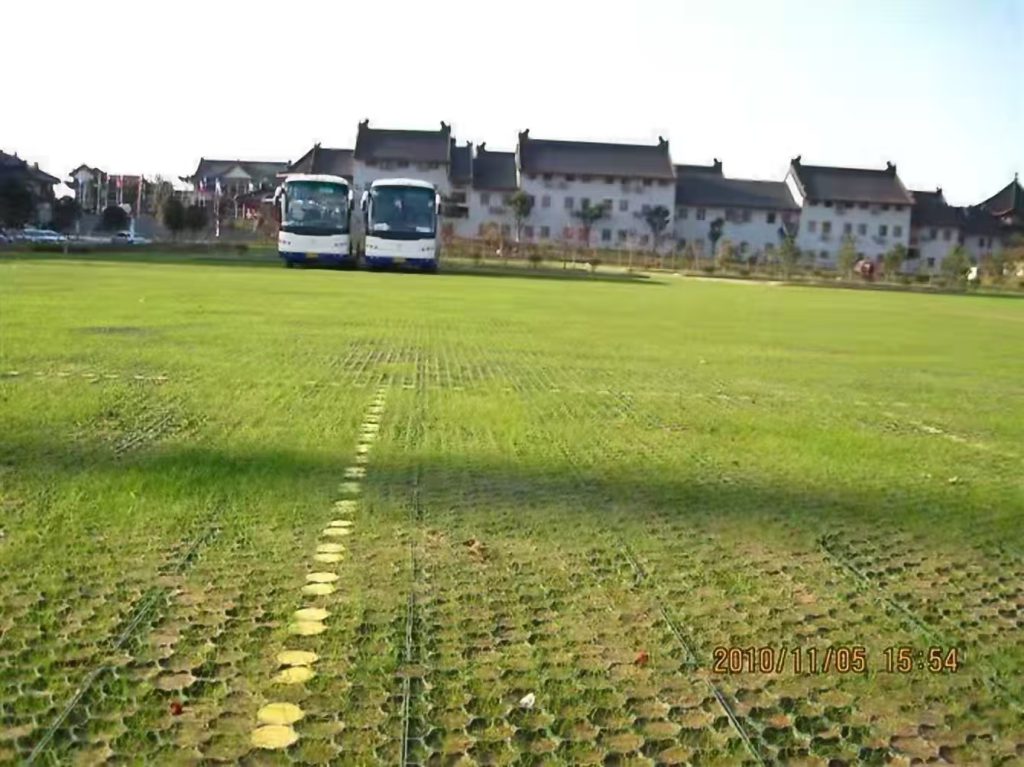 打造堅固綠坪：昆明盤德工程材料有限公司植草格標(biāo)準(zhǔn)化施工指南